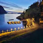 4 Star In 펜션 Stordal