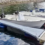 10 Person In