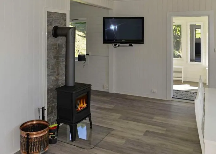 10 Person In Stordal